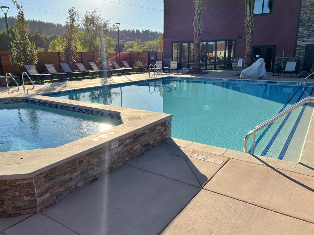 Wyndham Garden Redwood Valley - Ukiah 외부 사진